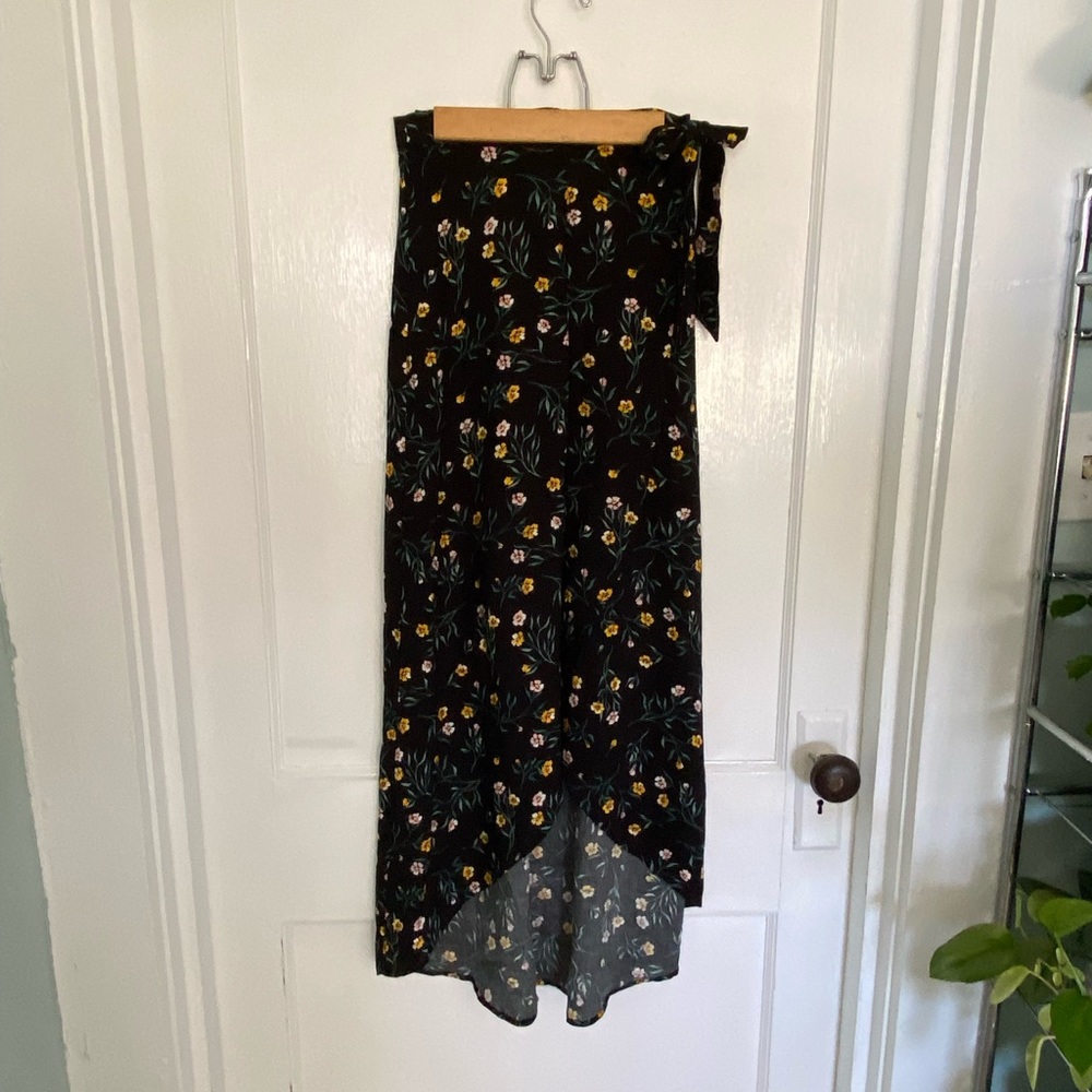 Wrap floral maxi skirt